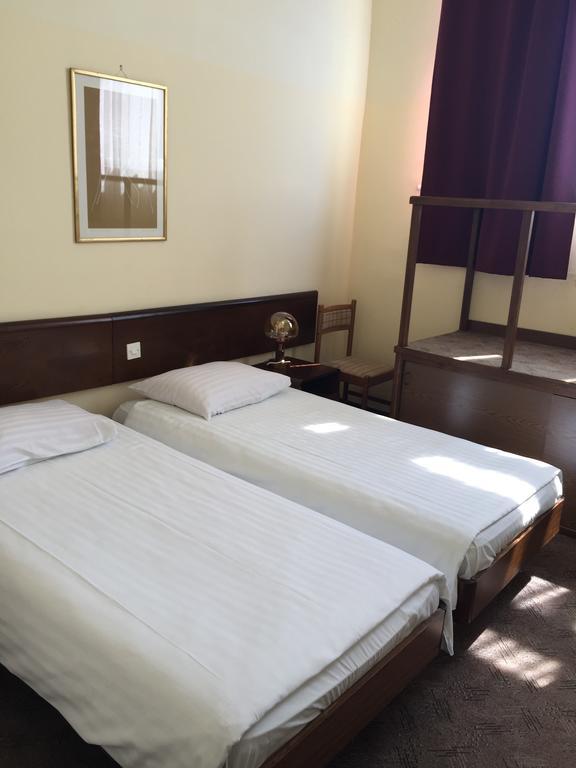 Hotel Opatija Ngoại thất bức ảnh