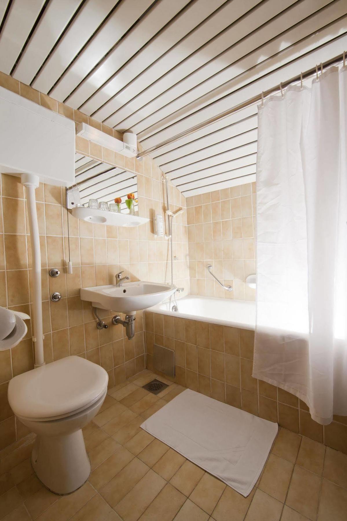 Hotel Opatija Ngoại thất bức ảnh