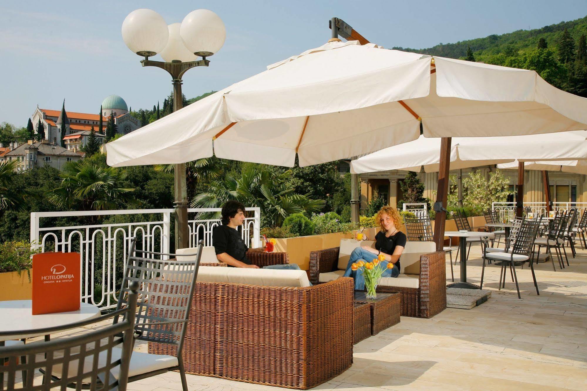Hotel Opatija Ngoại thất bức ảnh