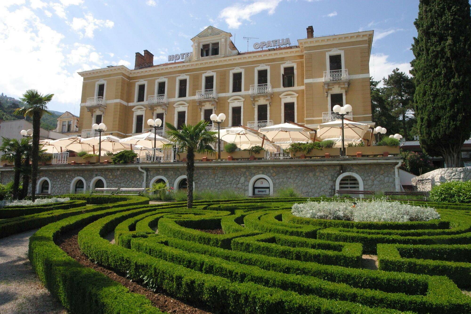 Hotel Opatija Ngoại thất bức ảnh