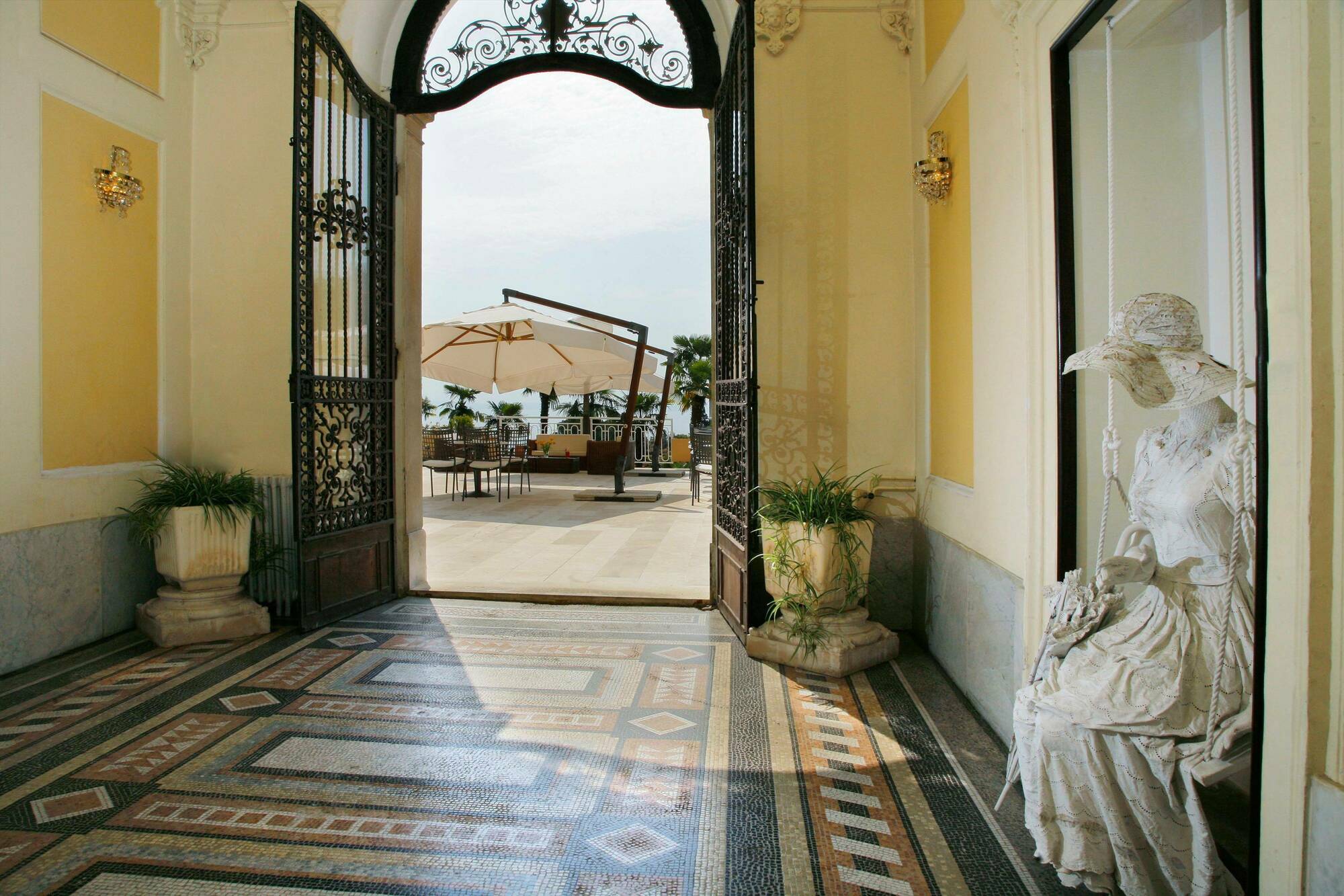 Hotel Opatija Ngoại thất bức ảnh